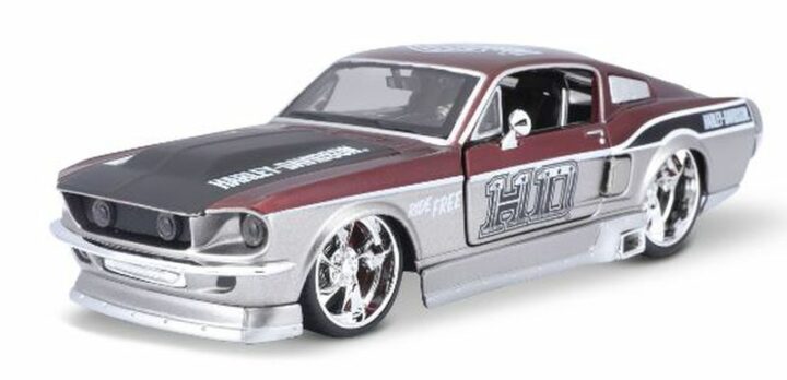 Ford Mustang GT 1967 Harley Davidson 1/24