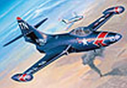 REVELL 04582 F9F-5P Panther (Recon)