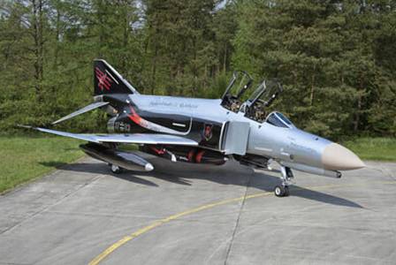 REVELL 04685 F-4F PHANTOM II "Anniversary"