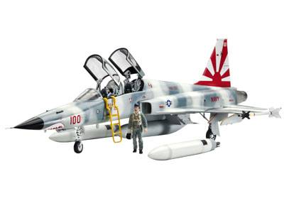 REVELL 04694 Northrop F-5F "AGGRESSOR"