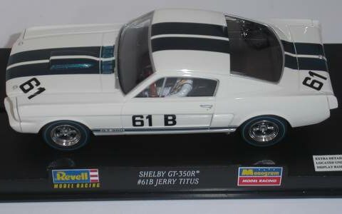 REVELL 08371 SHELBY GT-350R "JERRY TITUS" #61B