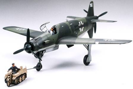 TAMIYA 89598 Dornier Do335A Pfeil - w/Kettenkraftr