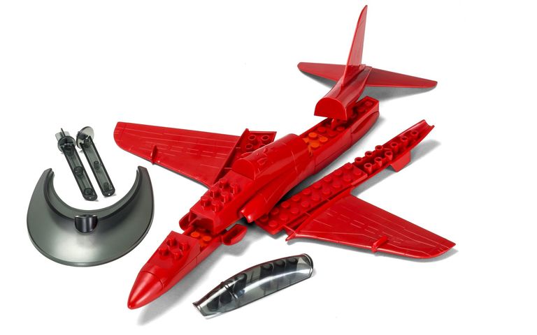 Airfix QUICK BUILD RAF Red Arrows Hawk