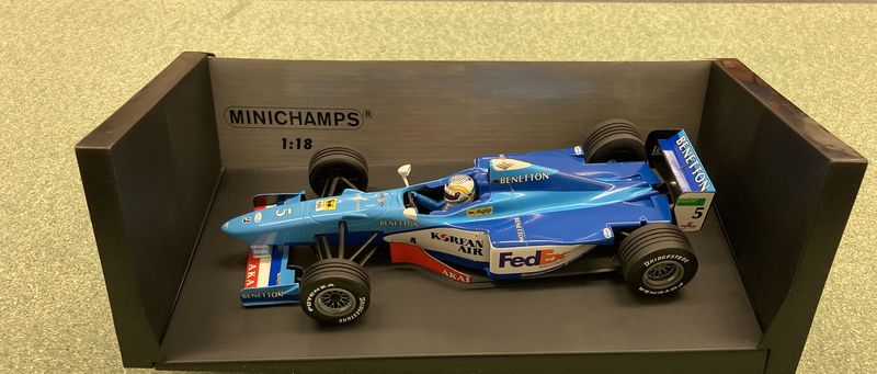 BENETTON - F1 B198 Nr. 5 RACE VERSION 1998 G.FISIC