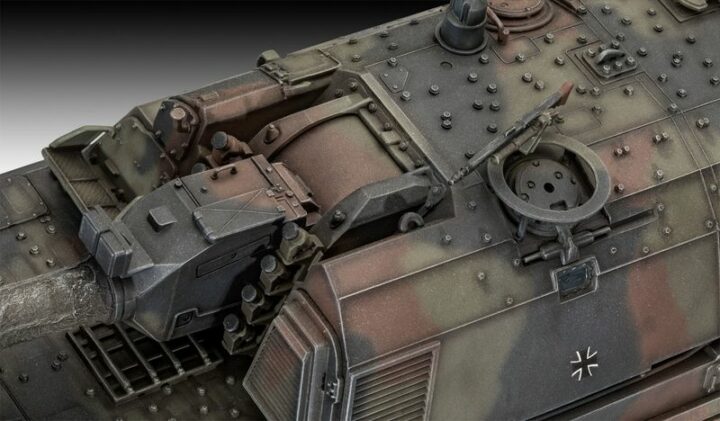 Revell 03279 Panzerhaubitze 2000 – Bild 2