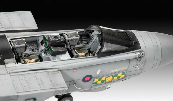 Revell 03853 Tornado GR.4 "Farewell" – Bild 3