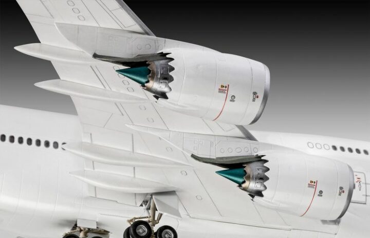 Revell 03891 Boeing 747-8 Lufthansa "New Livery" – Bild 4