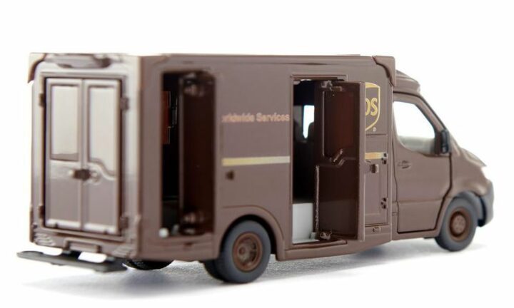 Mercedes-Benz Sprinter UPS Paketdienst – Bild 3