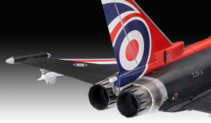 REVELL03820 Eurofighter Typhoon Black Jack – Bild 4