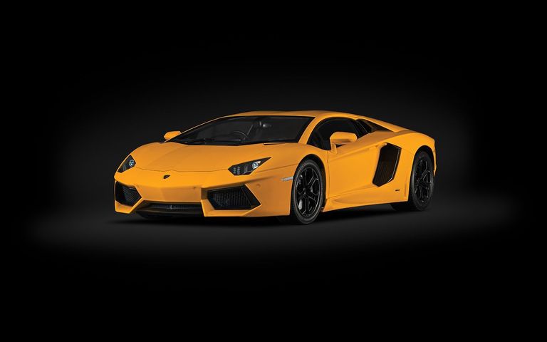 Lamborghini Aventador LP 700-4 Giallo Orion