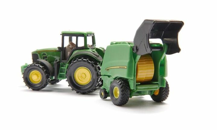 John Deere Traktor mit Ballenpresse – Bild 2