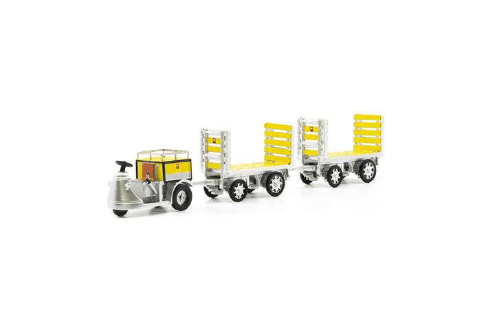 PTT Nefag Schlepper 3-Rad mit 2 Gepäckwagen