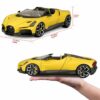 BURAGO Bugatti Mistral 1/18 gelb – Bild 3