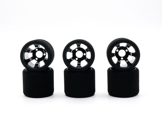 ULTI Heckräder 1/12 Moosgummireifen RS270-Mittel 3